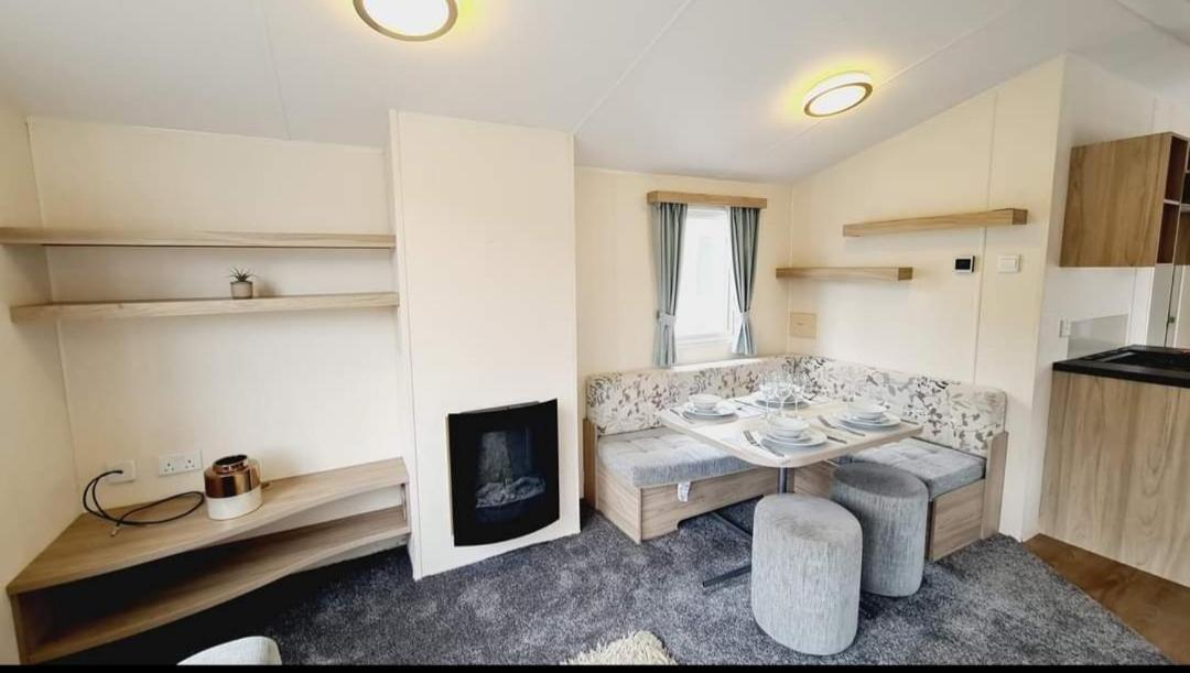 Tunstall View Caravan Holidays At Sand Le Mere Exterior foto
